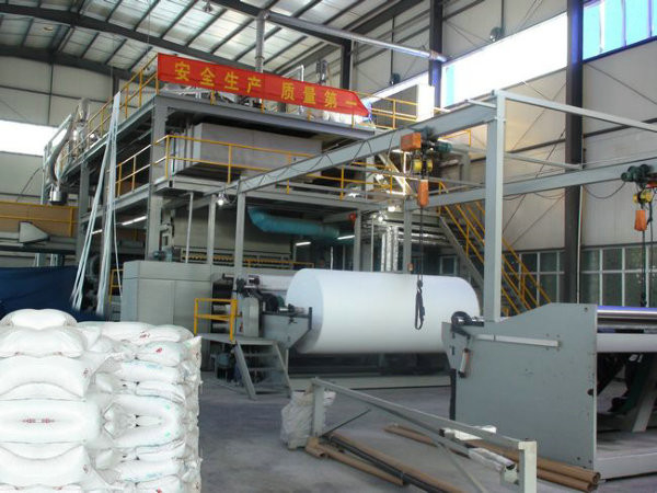 S tek kirişli Spunbond Nonwoven Kumaş Yapma Makinesi / nonwoven kumaş üretim hattı