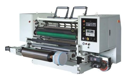 1.6m Çok fonksiyonlu Endüstriyel kesme ve geri tepme makinesi Peçete / Kraft Kağıt